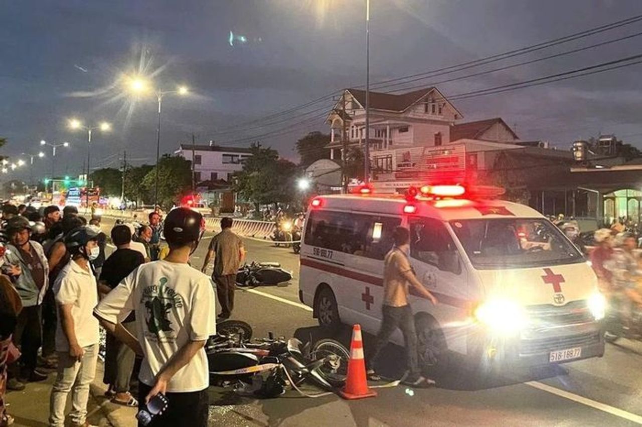 TP HCM: Hai vụ va chạm cùng lúc trên quốc lộ 13, một người tử vong - Chuyên trang Vietnamdaily - Báo Tri thức & Cuộc sống