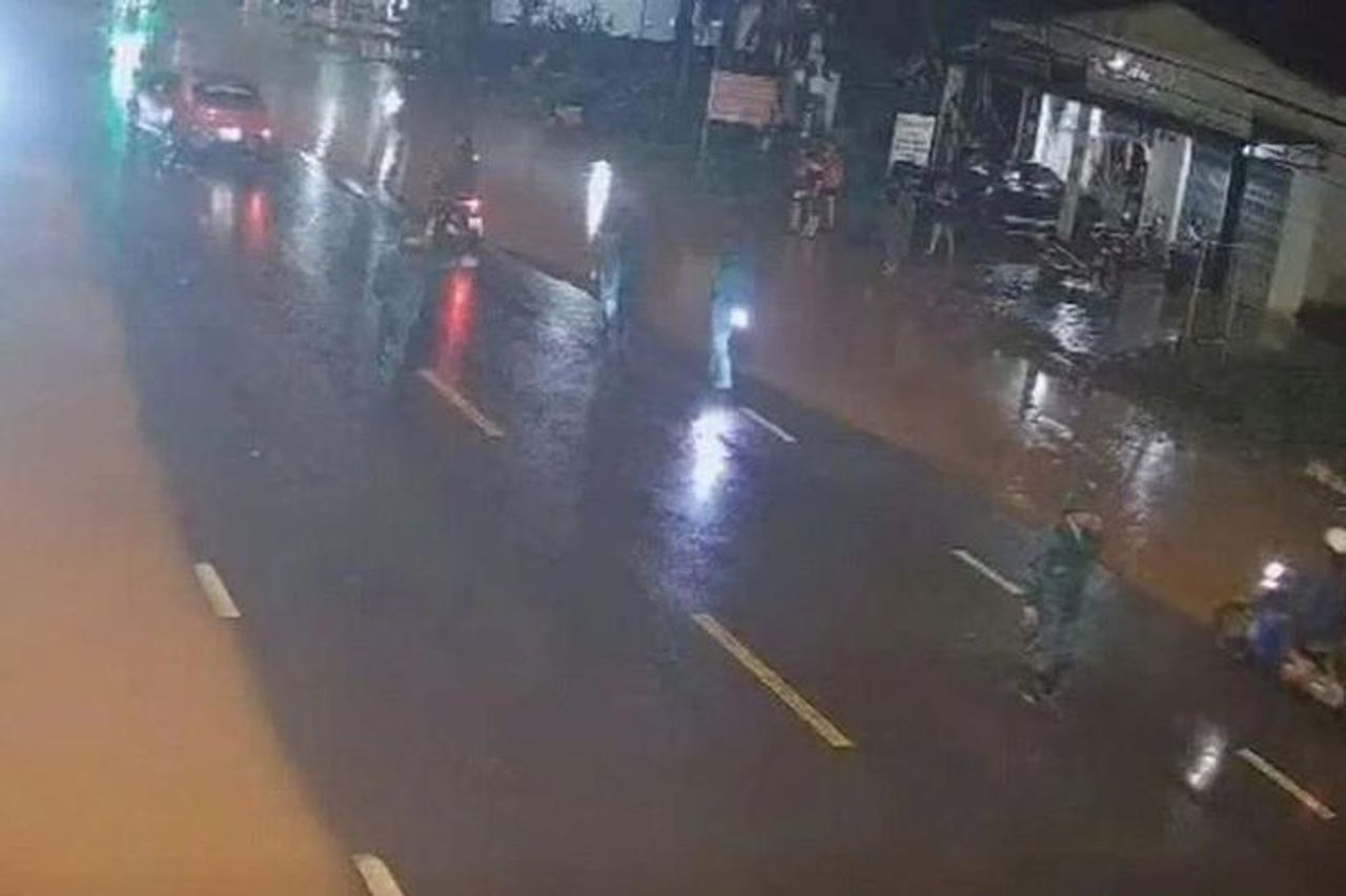 Khởi tố nữ tài xế gây tai nạn khiến Chủ tịch Ủy ban Nhân dân xã tử vong - Báo VietnamPlus