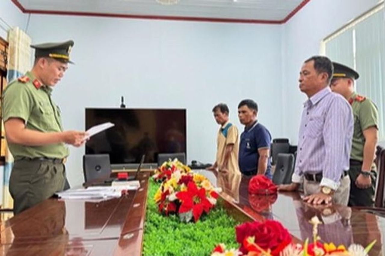 Khởi tố, bắt tạm giam đối tượng phá hoại chính sách đoàn kết - Báo Người Lao Động