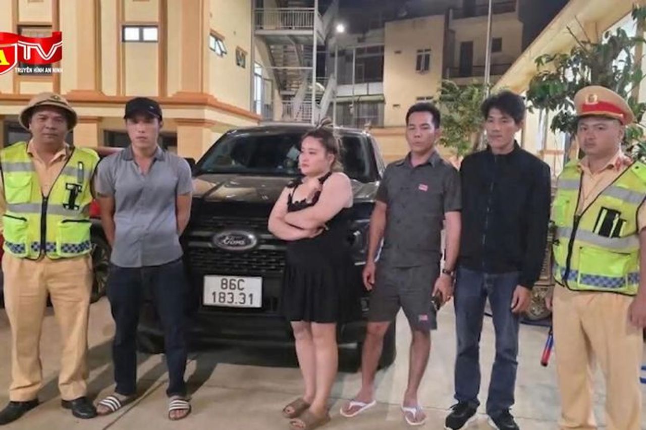 Bắt khẩn cấp đối tượng đánh người sau va chạm giao thông - Chuyên trang An Ninh Thủ Đô - Báo Công an nhân dân