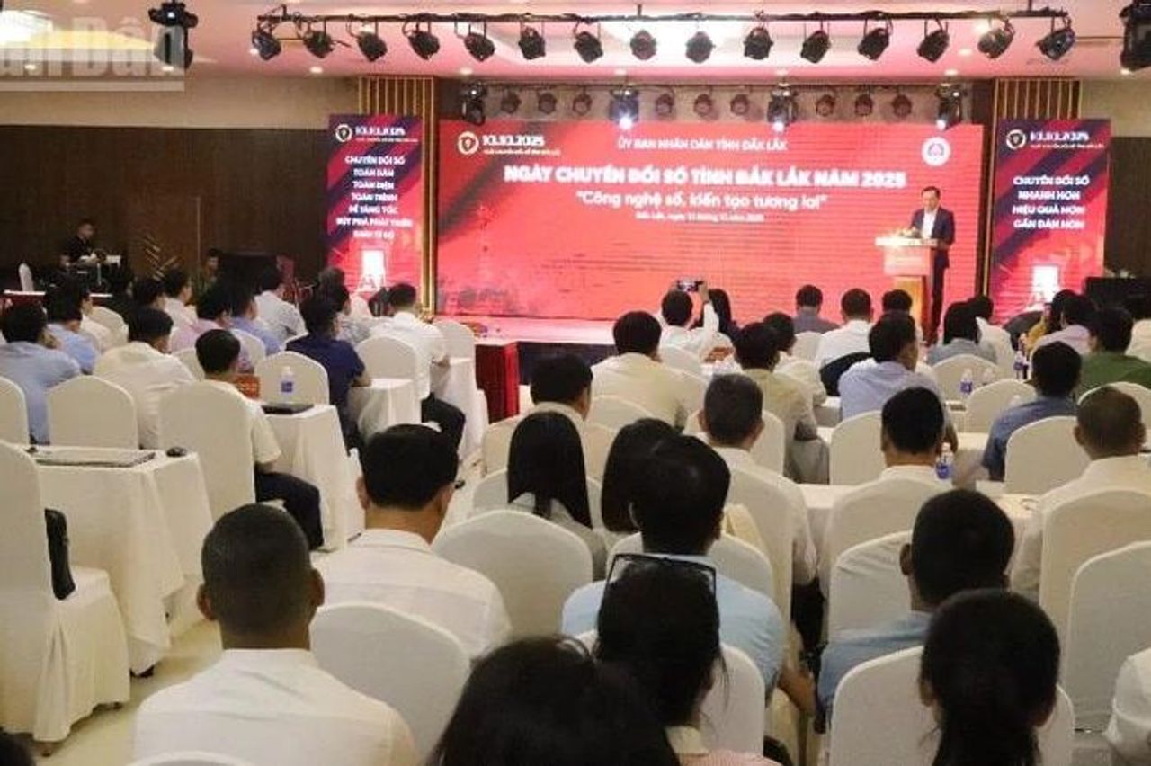 Đắk Lắk đẩy mạnh phát triển công nghệ số, kiến tạo tương lai - Báo Nhân Dân
