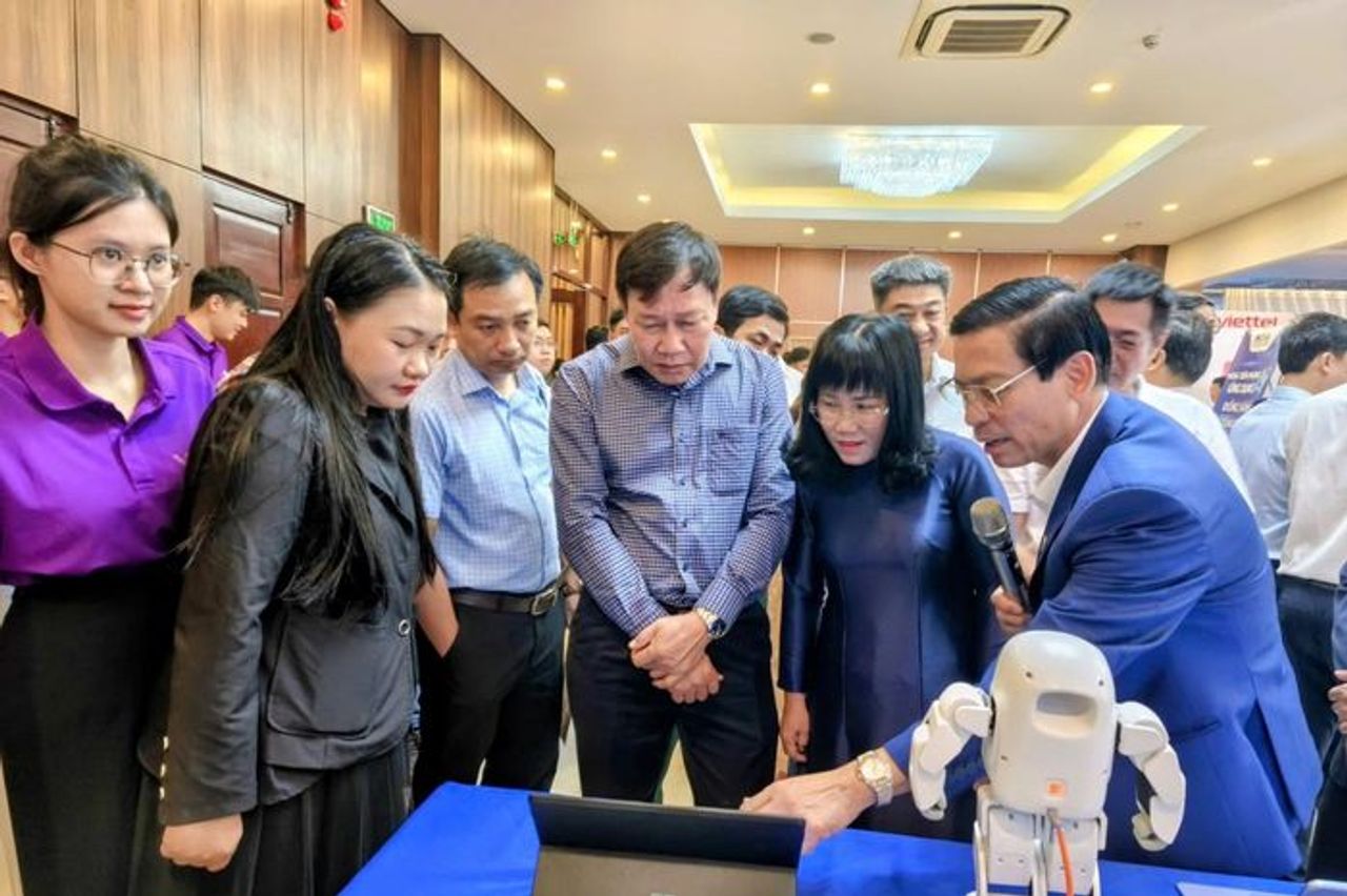 Đắk Lắk khởi động cao điểm chuyển đổi số – lan tỏa tinh thần 'kiến tạo tương lai' - Báo Điện tử Tiếng nói Việt Nam