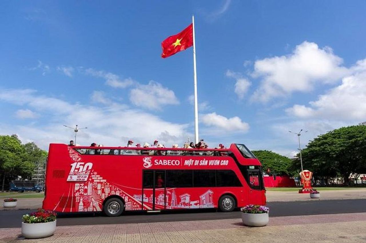 Trải nghiệm mới lạ tại Đắk Lắk: Tham quan thành phố trên xe bus 2 tầng cùng hành trình di sản của SABECO - Báo Đầu Tư