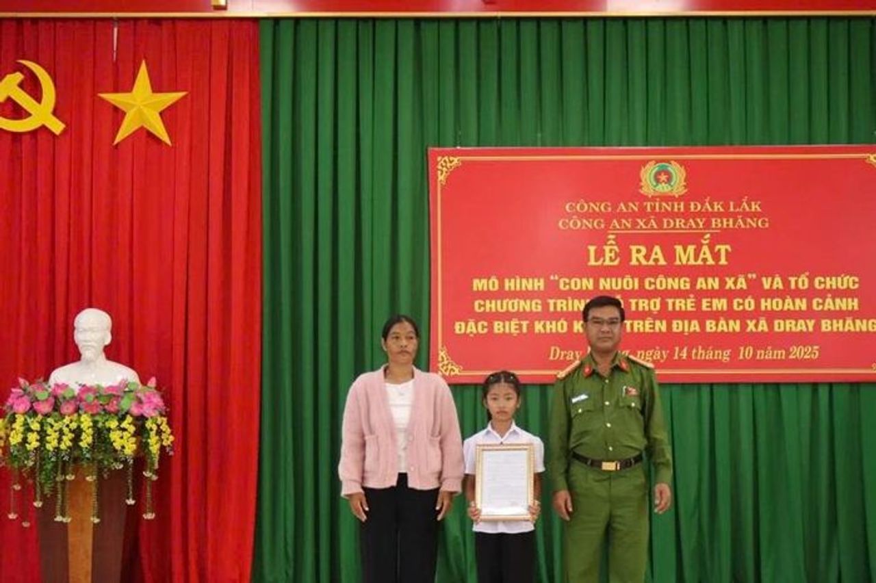 Đắk Lắk ra mắt mô hình 'Con nuôi Công an xã' - Báo Giáo Dục & Thời Đại
