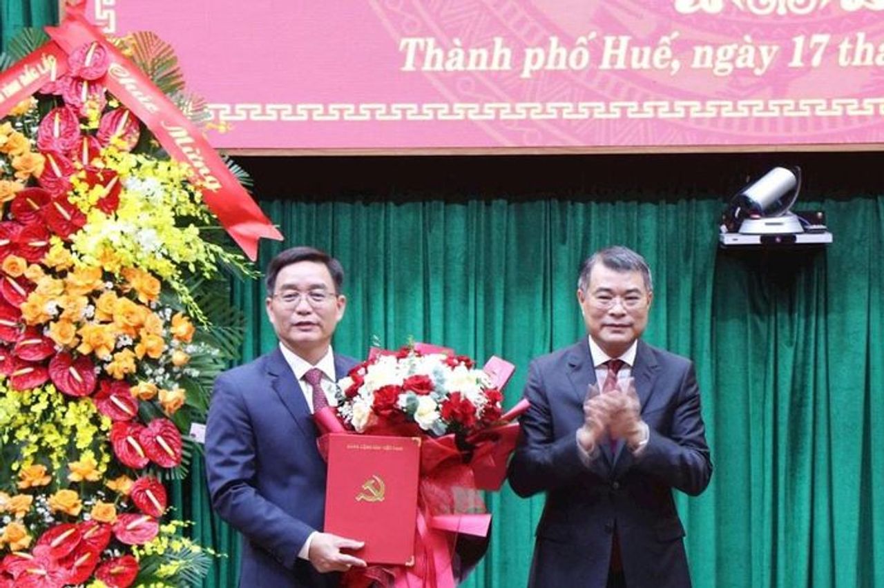 Đồng chí Nguyễn Đình Trung được chỉ định giữ chức Bí thư Thành ủy Huế - Đại Biểu Nhân Dân