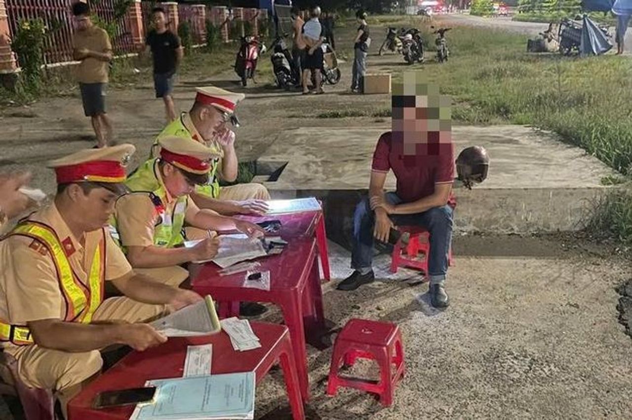 Đắk Lắk: Sau ít giờ ra quân, phát hiện hơn 100 tài xế vi phạm nồng độ cồn - Báo Người Lao Động