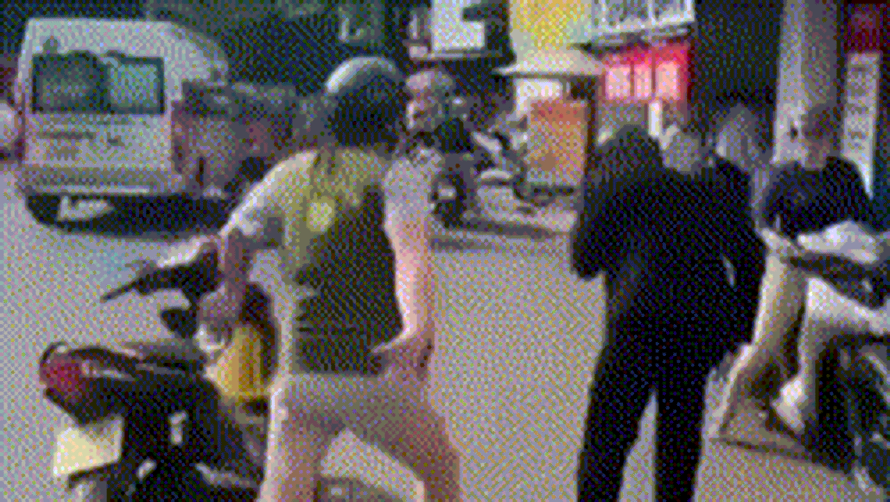 Chặn xe đánh người hộc máu miệng rồi quát 'mày biết tao là ai không?' - Báo Tiền Phong