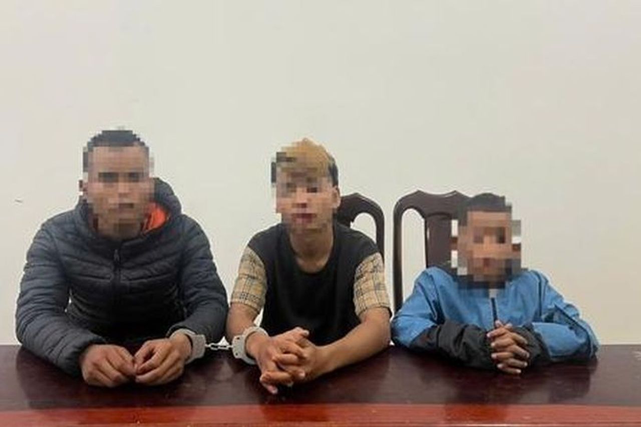 3 thiếu niên dùng dao khống chế chủ nhà, cướp xe máy sau cuộc nhậu - Báo Người Lao Động