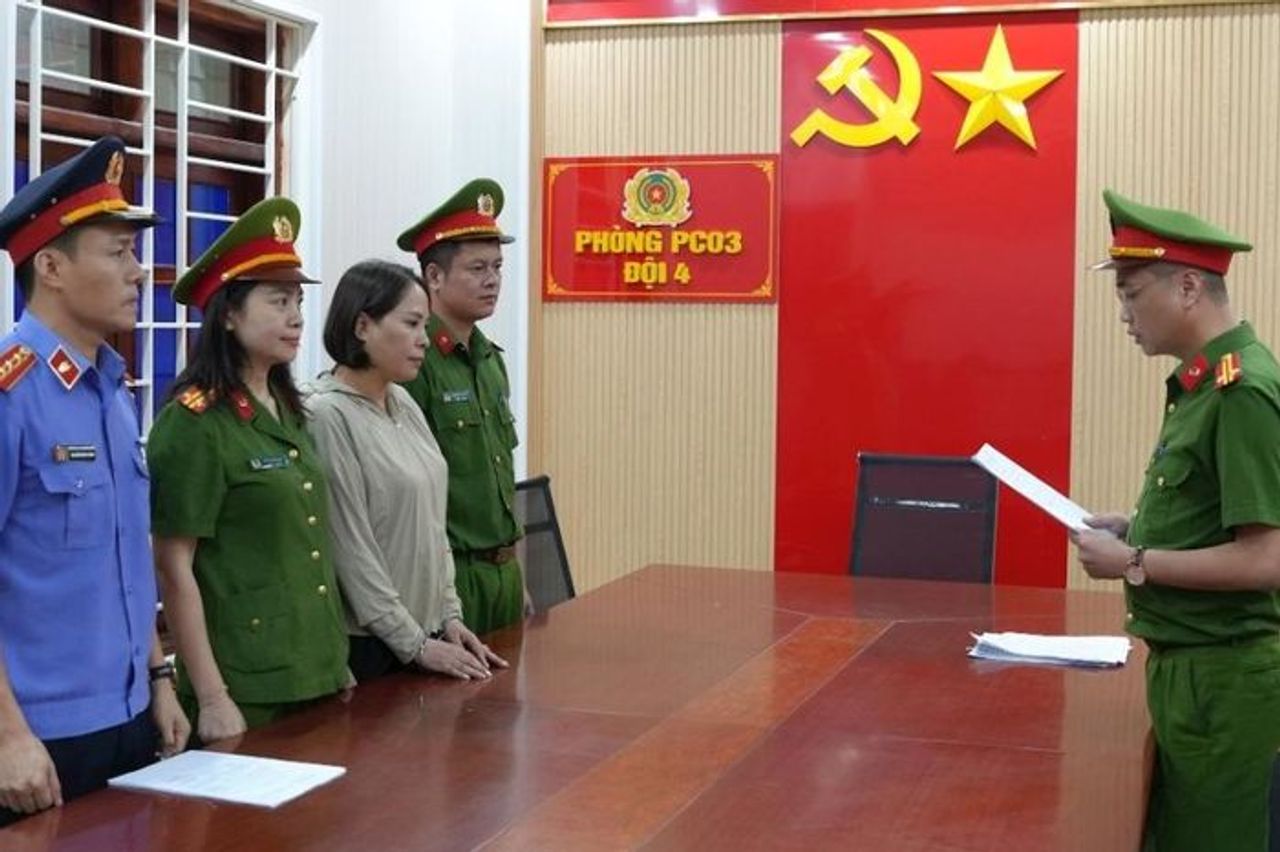 Khởi tố nữ giám đốc công ty sản xuất hơn 2,7 triệu lít dầu ăn giả - Tạp chí VnEconomy