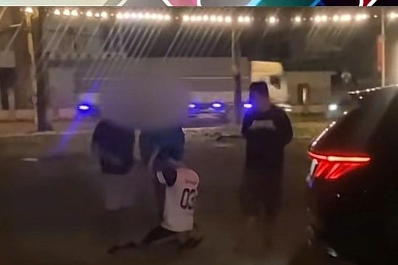 Công an xác minh vụ nam thanh niên bị chủ đoàn lân sư rồng tát, bắt quỳ gối xin lỗi - Báo VietnamNet