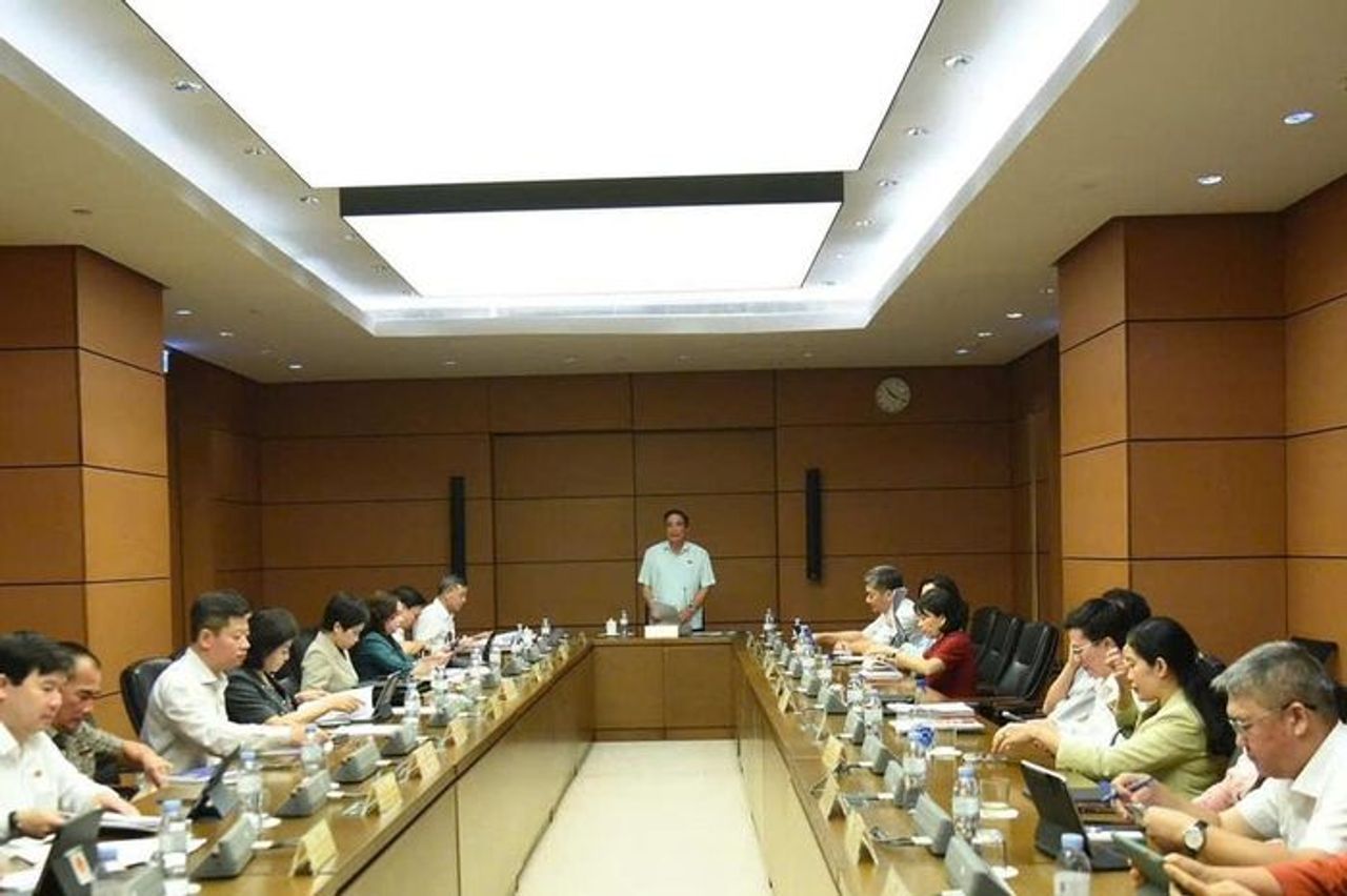 Quy định rõ trách nhiệm của hãng hàng không khi gây ảnh hưởng đến quyền lợi khách hàng - Đại Biểu Nhân Dân