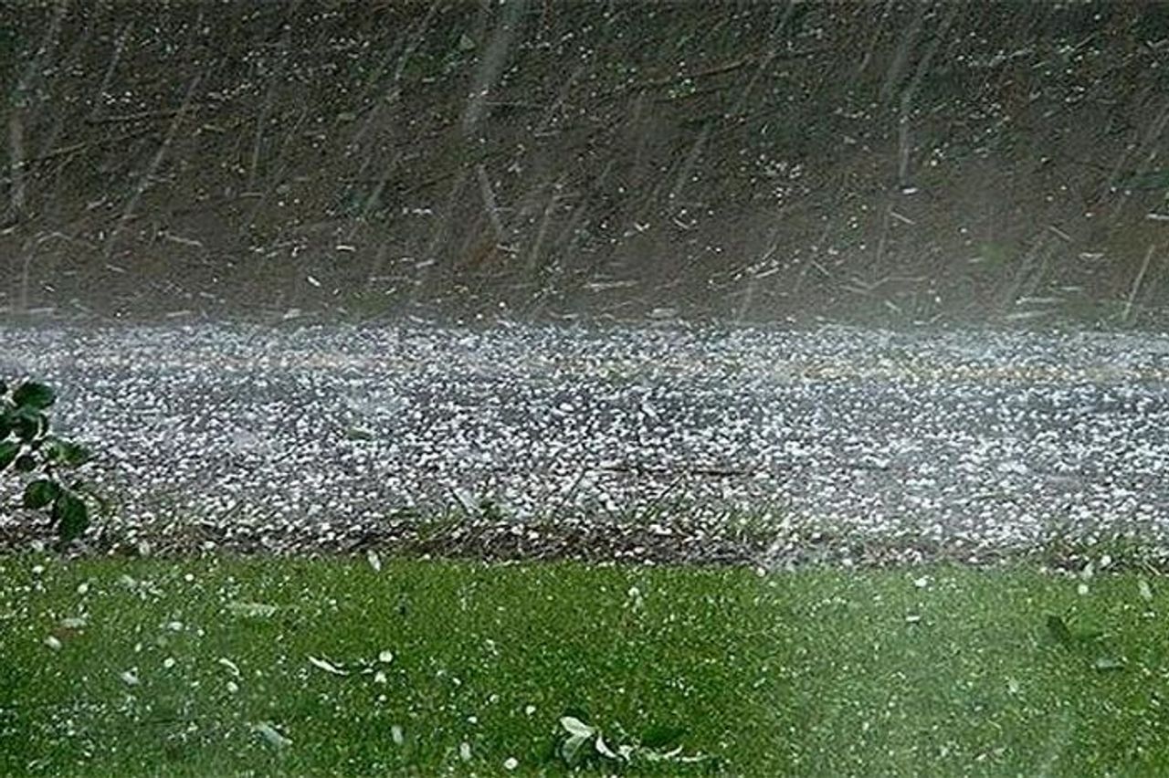 Cảnh báo mưa lớn cục bộ ở khu vực từ Hà Tĩnh đến Quảng Ngãi, Đắk Lắk đến Lâm Đồng - Báo Nhân Dân