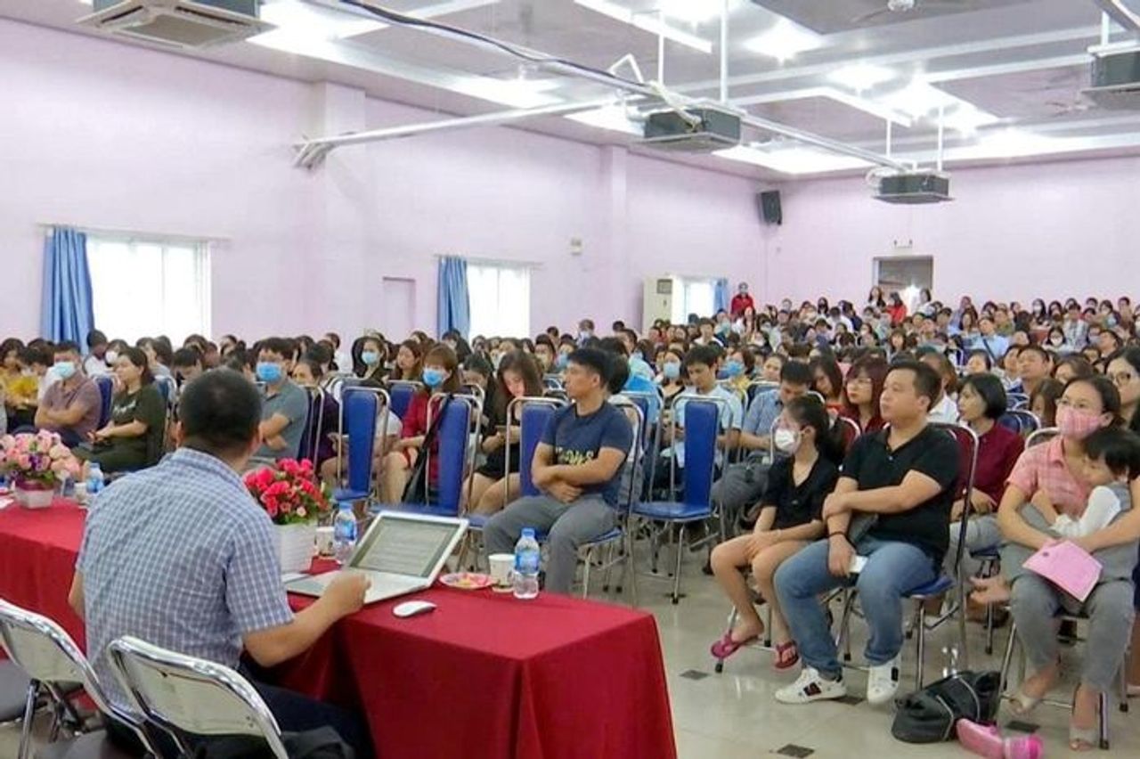 Luật Viên chức (sửa đổi) cần ưu tiên tuyển dụng viên chức trong vùng đồng bào dân tộc thiểu số - Đại Biểu Nhân Dân