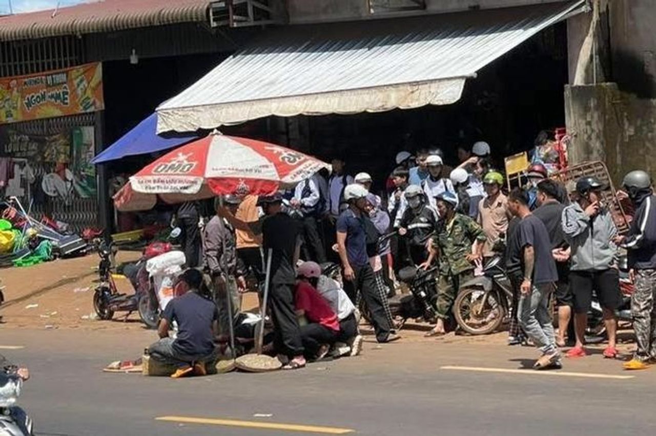 Một nữ sinh tử vong sau tai nạn với xe tải - Báo Người Lao Động