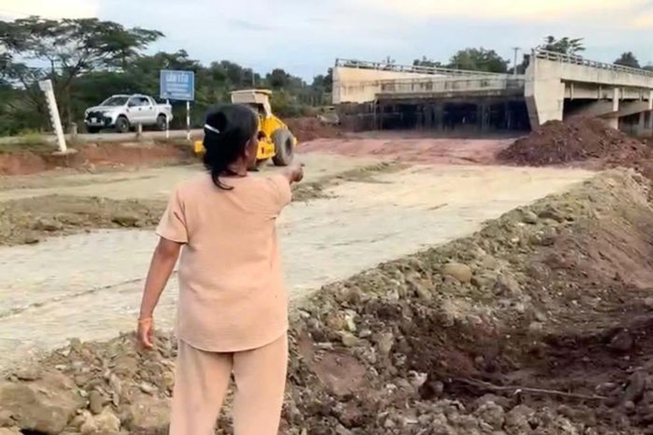 Chặn xe, tấn công người tại dự án nghìn tỷ để đòi 300 xe đất - Báo Tiền Phong