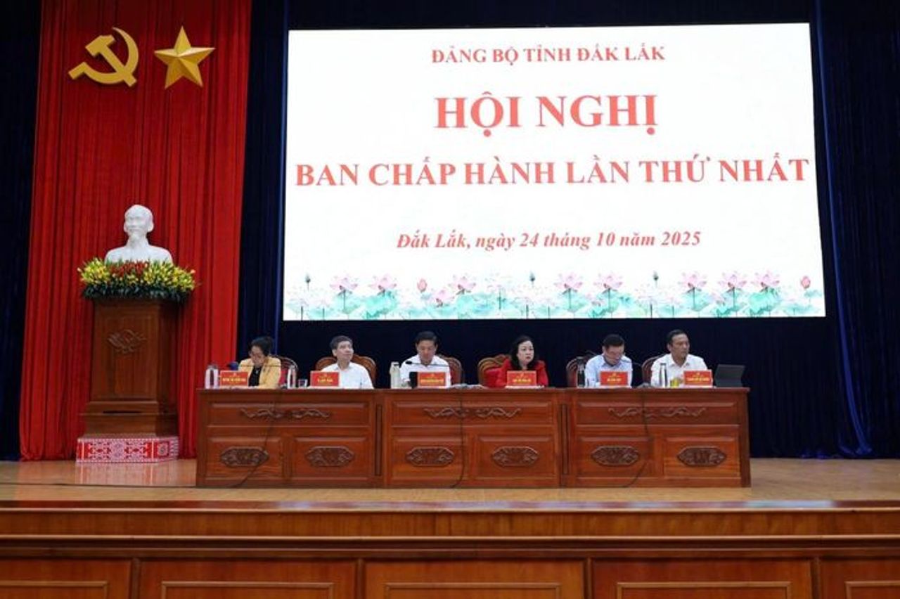 Đắk Lắk quyết liệt gỡ 'nút thắt thể chế' để cán đích tăng trưởng 8% - Báo Điện tử Tiếng nói Việt Nam