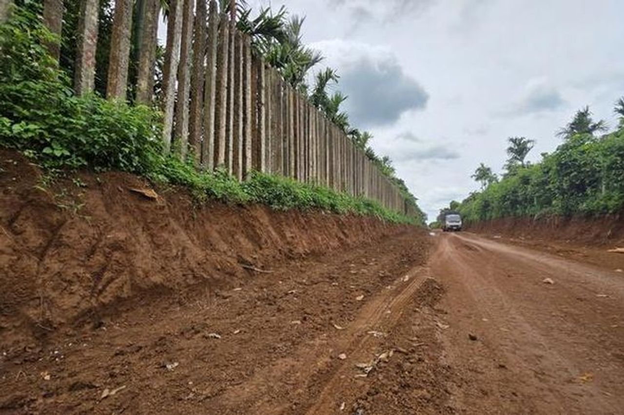 Một vụ đào đường lấy đất 'khó hiểu' ở Đắk Lắk - Báo Người Lao Động