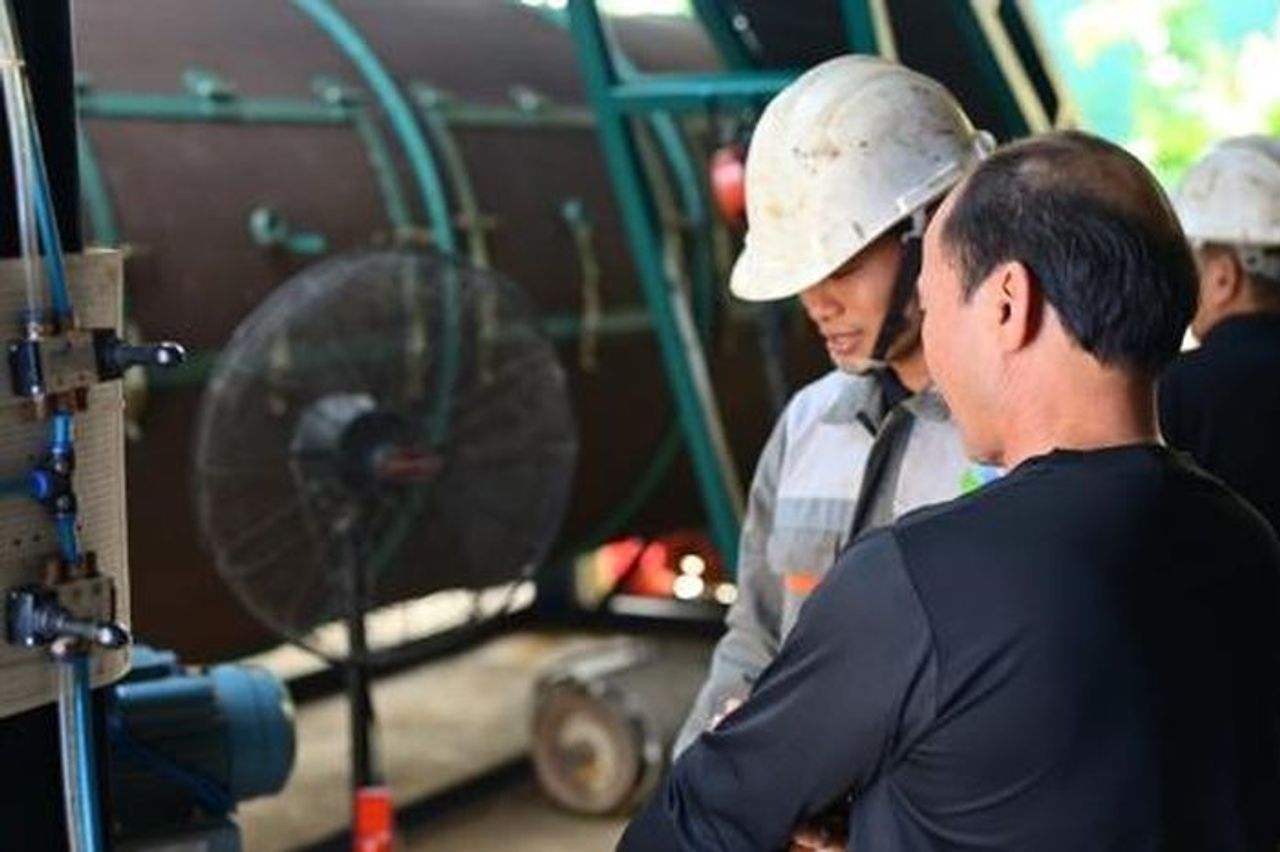 Hỗ trợ nông dân biến phế phẩm nông nghiệp thành năng lượng sạch - Báo Công Thương