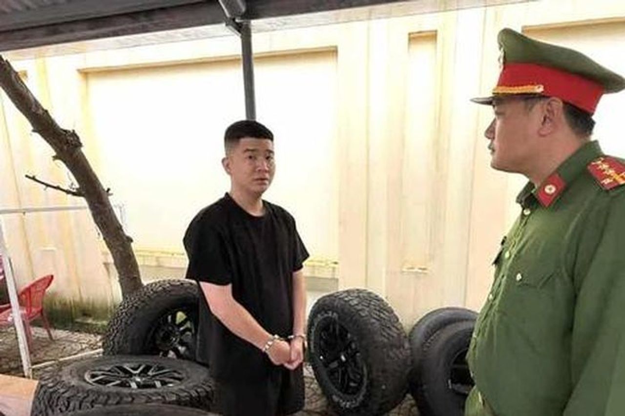 Thanh niên từ Đồng Nai lên Đắk Lắk trộm hàng loạt bánh xe ô tô Ford Ranger - Báo Xây Dựng