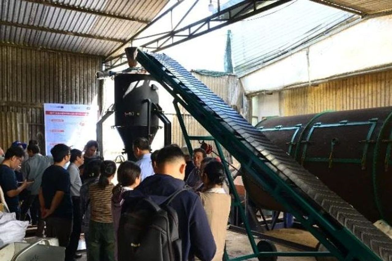 Giải pháp công nghệ khí hóa biến phế phẩm nông nghiệp thành năng lượng sạch - Báo Nhân Dân