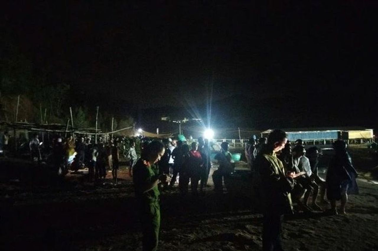 Đắk Lắk: Hai thanh niên bị sóng cuốn mất tích khi tắm biển ở vịnh Xuân Đài - Chuyên trang Vietnamdaily - Báo Tri thức & Cuộc sống