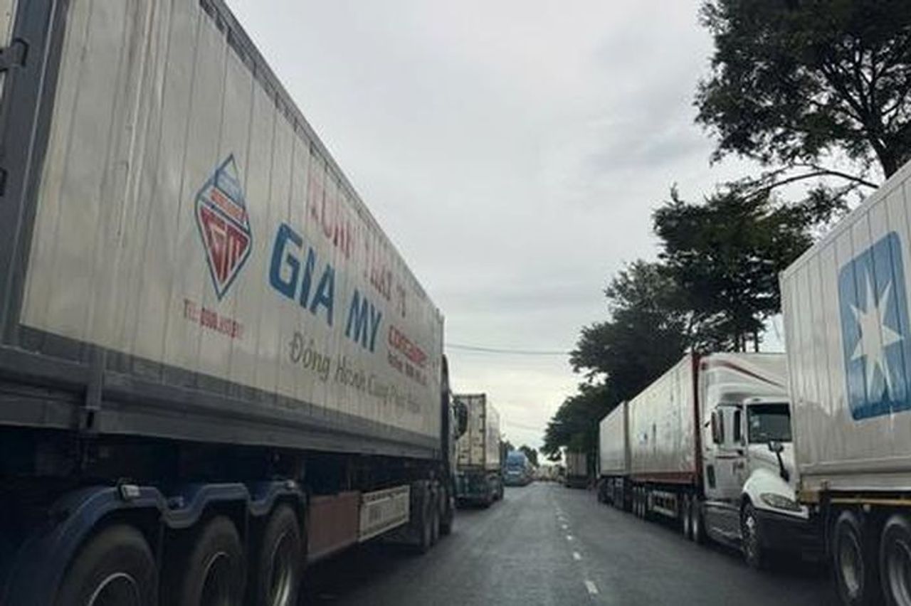 Hàng ngàn container sầu riêng ùn ứ, Hiệp hội Sầu riêng Đắk Lắk kiến nghị 'khẩn' - Báo Người Lao Động