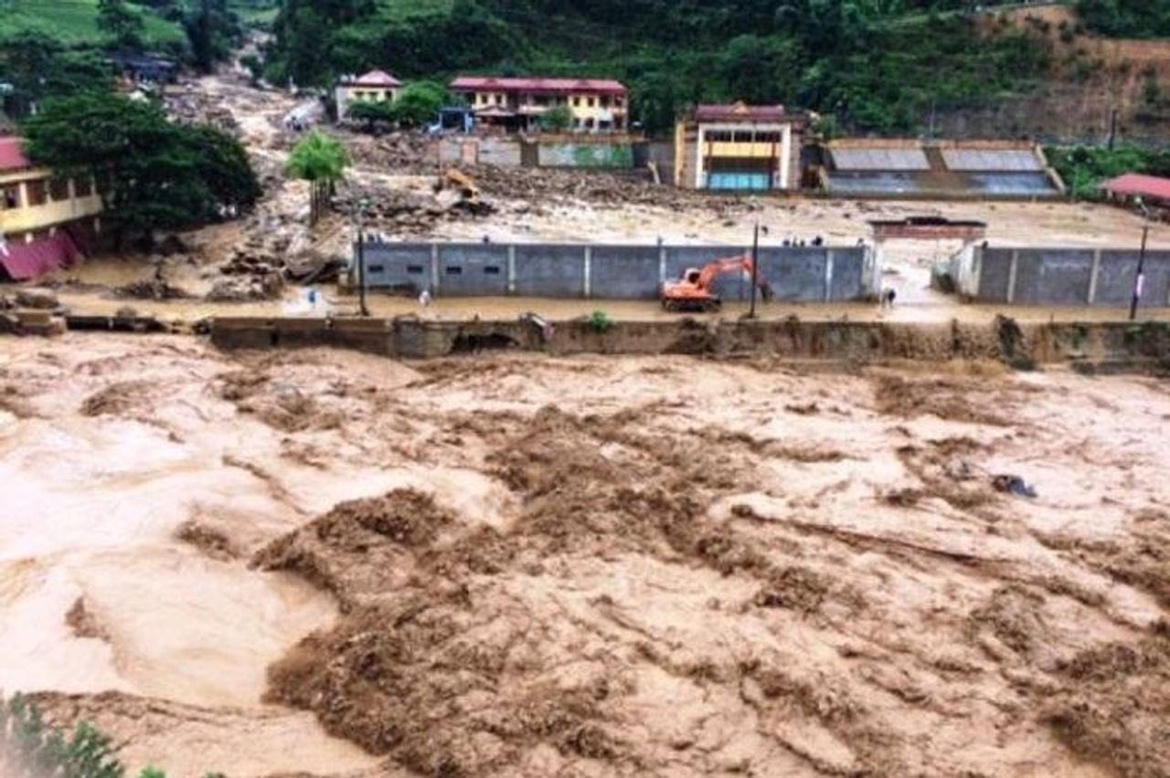 179 xã, phường ở miền Trung có nguy cơ lũ quét, sạt lở đất do mưa lớn - Báo Sức Khỏe & Đời Sống