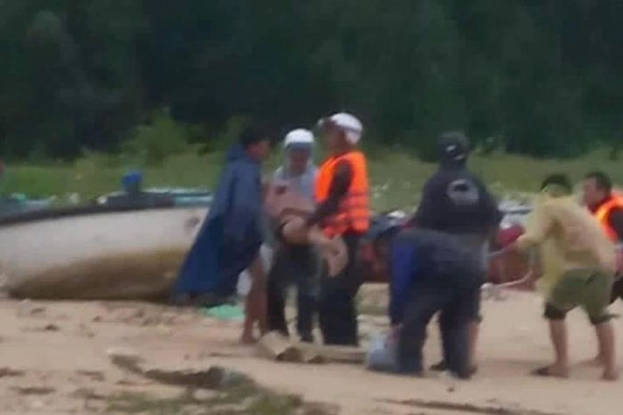 Tìm thấy thi thể 2 người bị sóng cuốn mất tích ở Đắk Lắk - Báo Tiền Phong