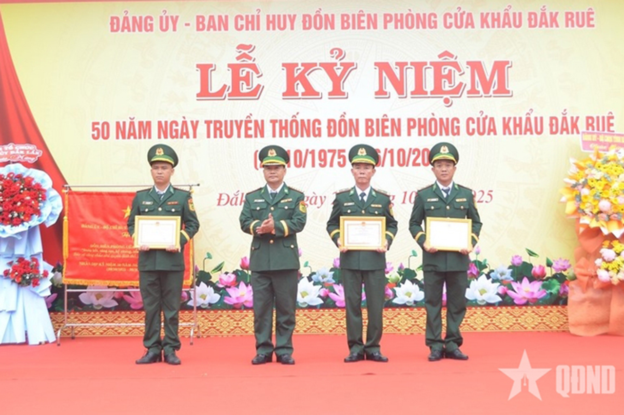 Kỷ niệm 50 năm Ngày truyền thống Đồn Biên phòng Cửa khẩu Đắk Ruê - Báo Quân Đội Nhân Dân