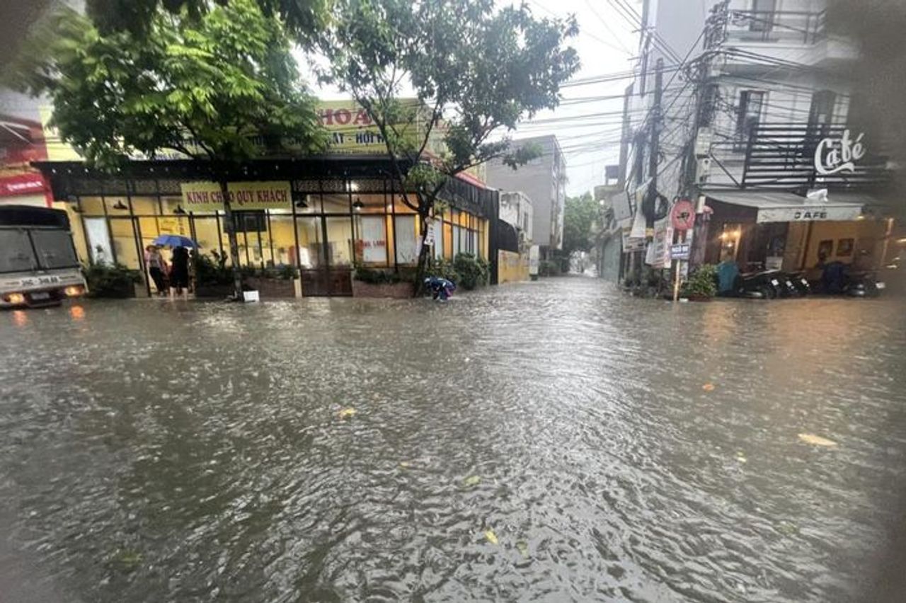 Thời tiết ngày 26/10: Mưa lớn tiếp diễn ở Trung Bộ và Tây Nguyên - Báo Điện tử Tiếng nói Việt Nam