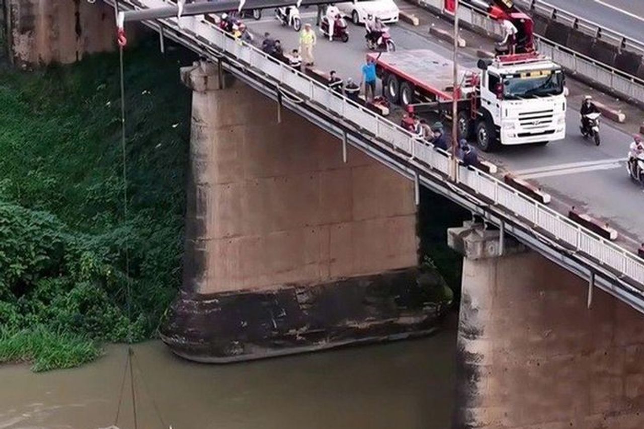 Tìm thấy thi thể nữ sinh lớp 12 trên sông Sêrêpốk: Xác định danh tính - Chuyên trang Góc nhìn pháp lý - Tạp chí Người đưa tin