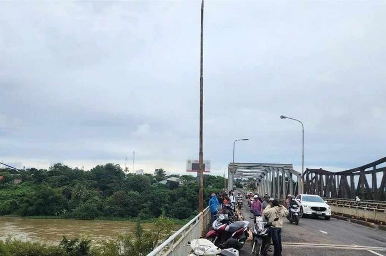 Báo động trầm cảm học đường khi nỗi buồn vượt ngưỡng - Báo Giáo Dục & Thời Đại