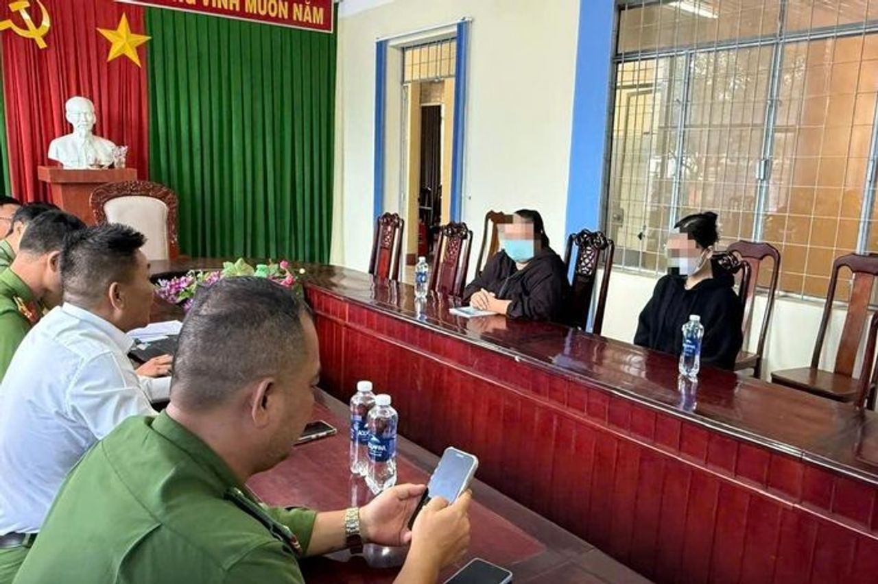 Hóng tin ở chợ liền đăng Facebook, 2 phụ nữ bị xử lý - Báo Pháp Luật TP.HCM