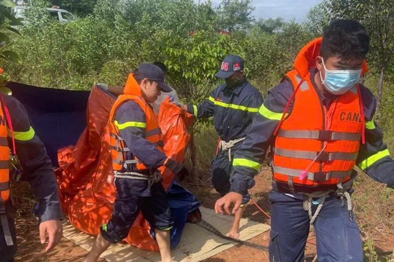 Tìm thấy thi thể nam thanh niên dưới sông Sêrêpốk - Báo Người Lao Động