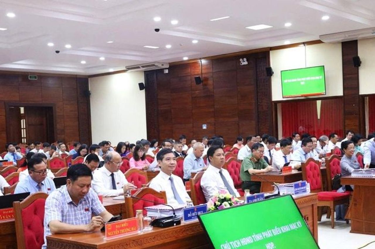 Khai mạc Kỳ họp thứ 3, HĐND tỉnh Đắk Lắk: Kịp thời thể chế hóa các quy định mới, giải quyết những nội dung cấp bách - Đại Biểu Nhân Dân