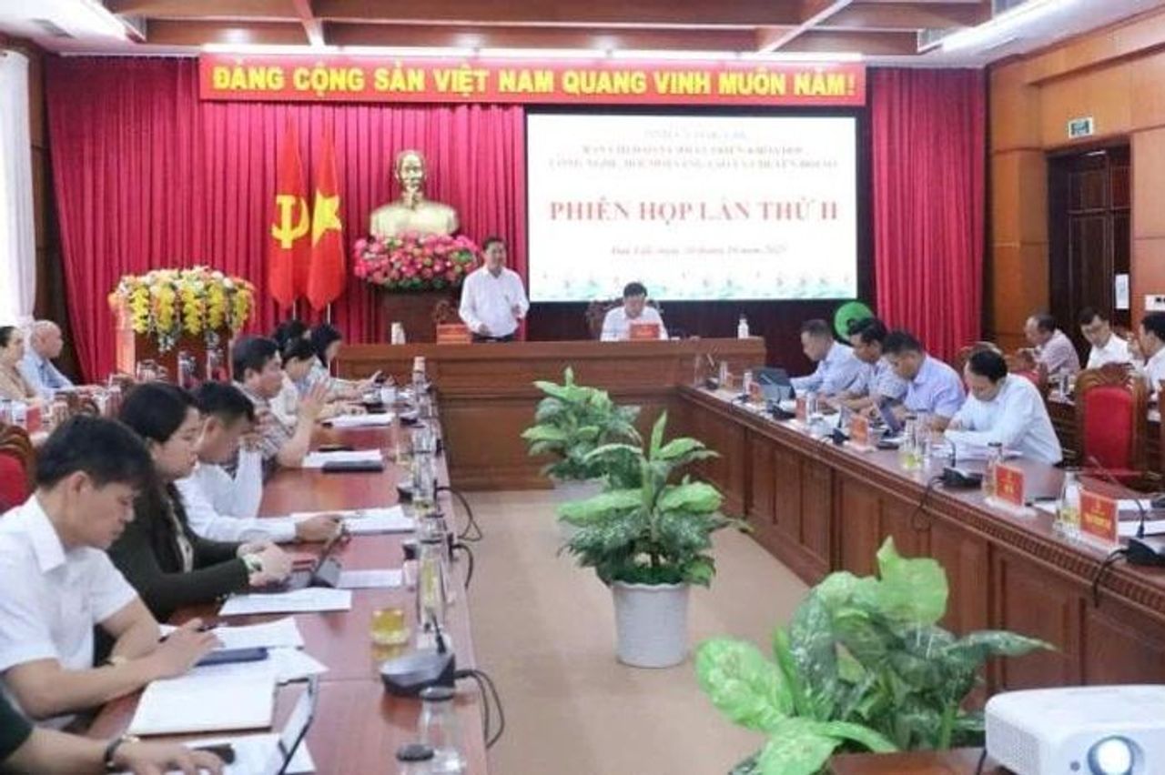 Đắk Lắk: Kết quả thực hiện Nghị quyết số 57-NQ/TW là tiêu chí quan trọng trong đánh giá, phân loại cán bộ - Báo Nhân Dân