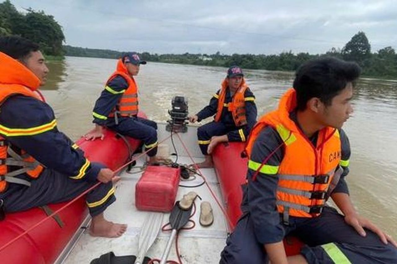 Liên tiếp có người nhảy cầu Sêrêpốk tự tử, có nên lắp camera giám sát? - Báo Người Lao Động