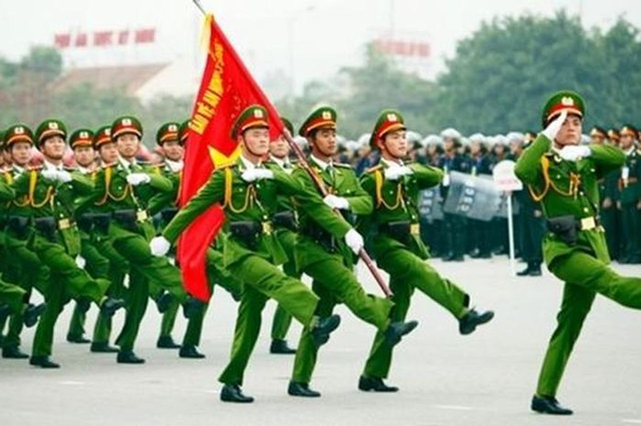 Tiếp tục xây dựng lực lượng vũ trang và đội ngũ cán bộ trong bối cảnh kỷ nguyên số - Báo Công An Nhân Dân