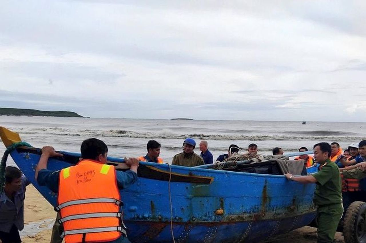 Đắk Lắk: Chủ động triển khai phương án ứng phó với bão số 13 - Đại Biểu Nhân Dân