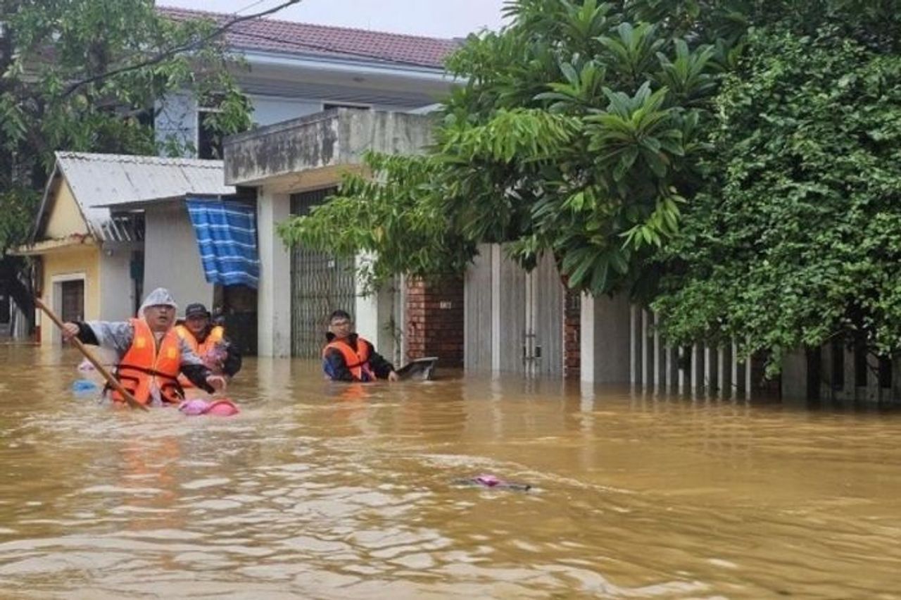 Bão Kalmaegi tăng cấp, nguy cơ thêm đợt mưa lũ mới tại miền Trung - Tạp chí Petrotimes