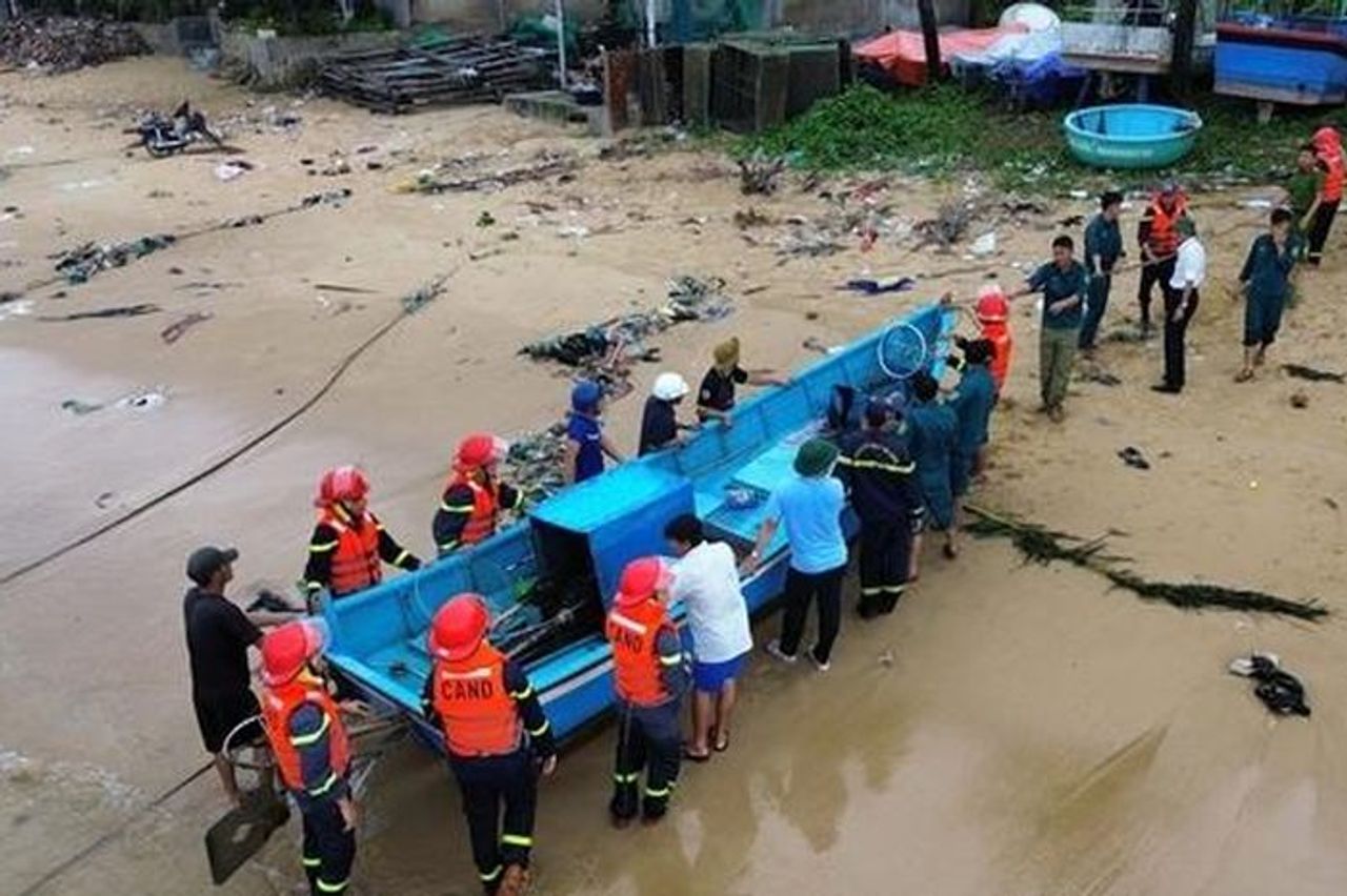 Tập trung giúp dân ứng phó với bão Kalmaegi - Báo Công An Nhân Dân