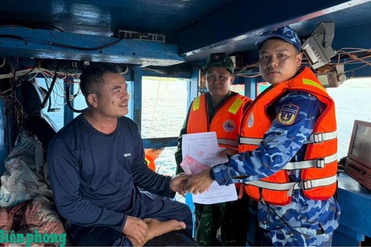 Hải đoàn Biên phòng 48: Xử lý nghiêm các tàu cá vi phạm khai thác IUU - Báo Biên phòng