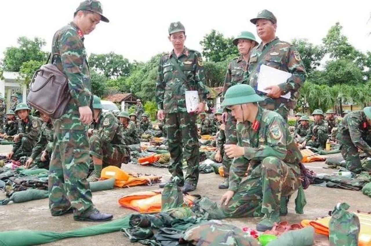 Lực lượng vũ trang tỉnh Đắk Lắk sẵn sàng ứng phó với bão số 13 - Báo Nhân Dân