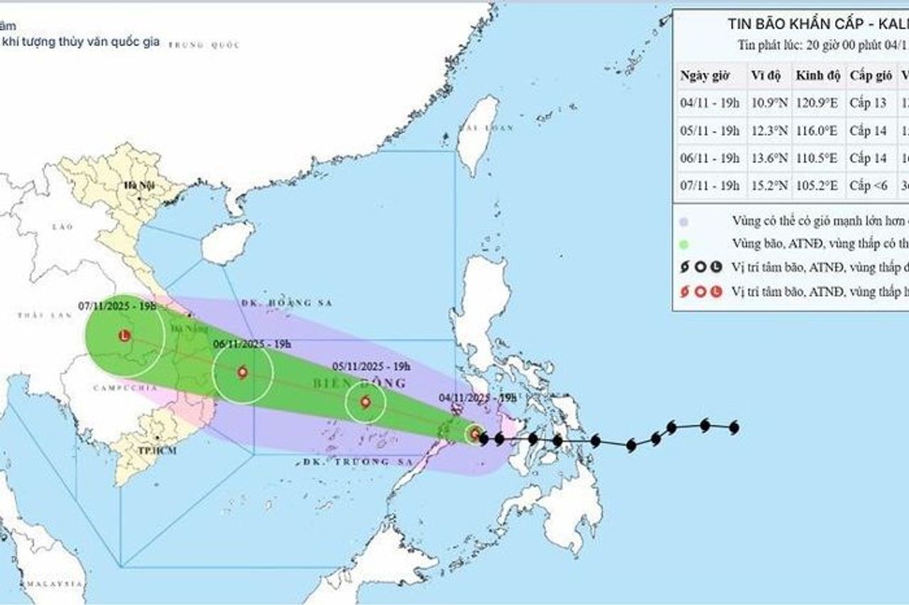 Bão Kalmaegi giật cấp 17 và đang mạnh thêm 'nhắm' thẳng khu vực từ Đà Nẵng đến Khánh Hòa - Tạp chí Thương Gia