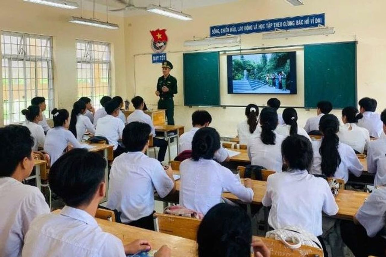 Đắk Lắk cho học sinh các xã, phường ven biển nghỉ học 2 ngày để tránh bão số 13 - Báo Nhân Dân