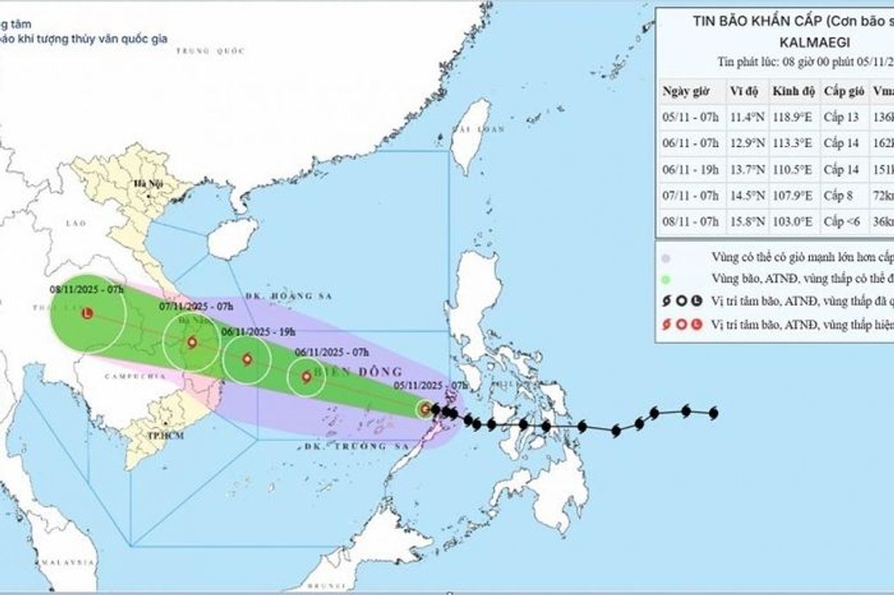 Bão Kalmaegi đi vào Biển Đông trở thãnh cơn bão số 13 - Tạp chí Mekong Asean