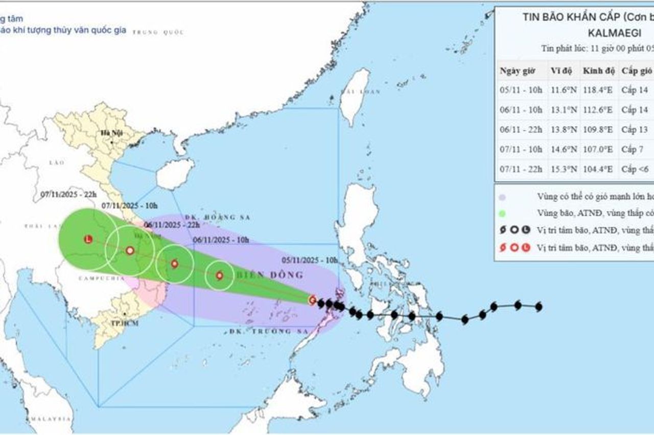 Tâm bão số 13 đang cách đảo Song Tử Tây 450km về phía Đông - Báo Quảng Ngãi
