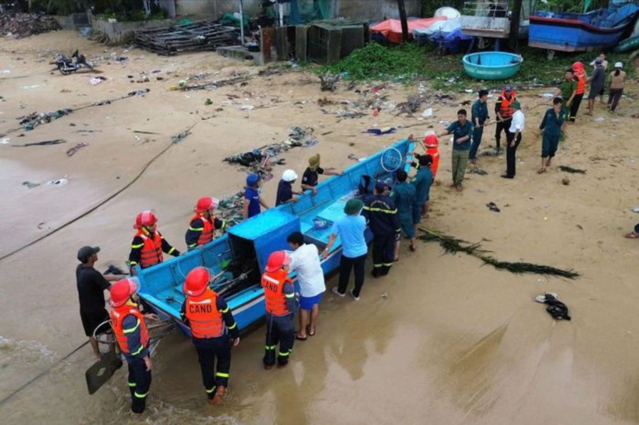 Đắk Lắk ra lệnh cấm biển, lập 3 đoàn kiểm tra phòng chống bão Kalmaegi - Báo Pháp Luật TP.HCM