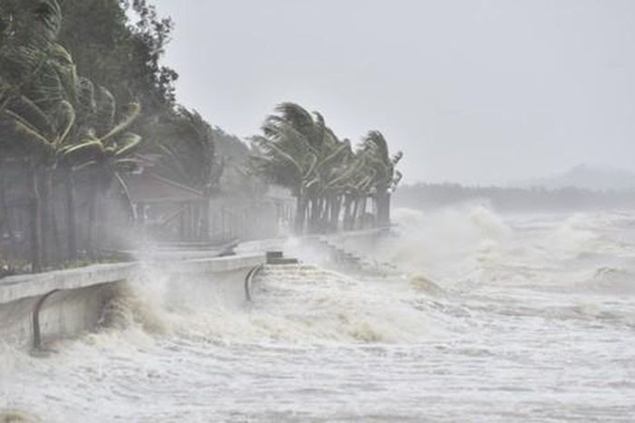 Bão Kalmaegi đi vào Biển Đông, có khả năng mạnh thêm - Tạp chí Kinh Tế Sài Gòn