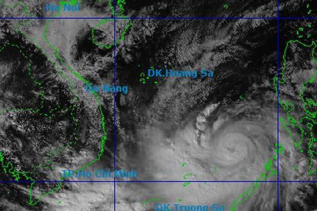 Tin bão mới nhất: Bão Kalmaegi giật cấp 17 nguy hiểm, miền Trung chuẩn bị đón đợt mưa rất lớn - Chuyên trang Gia Đình & Xã Hội - Báo Sức khỏe & Đời sống